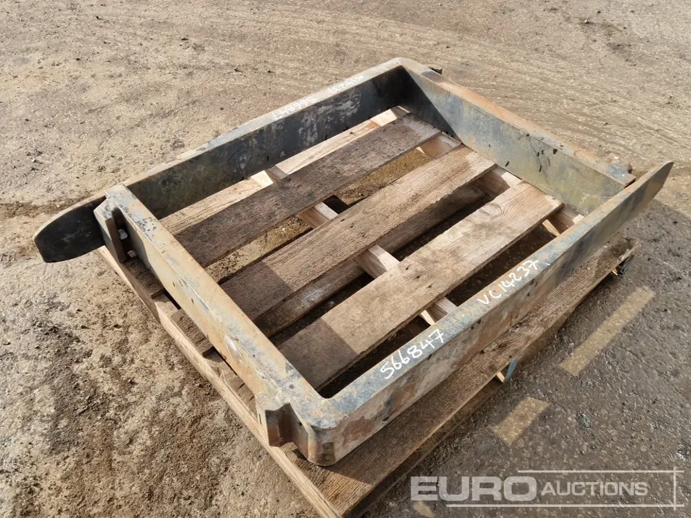 Forks to suit Forklift (2 of)