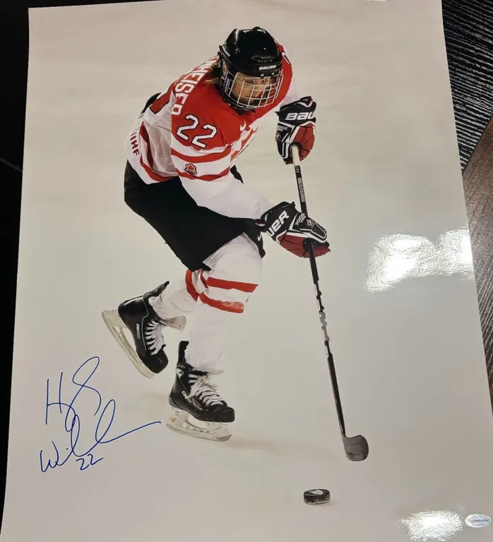 Hayley Wickenheiser Signed Team Canada Photo 20x16