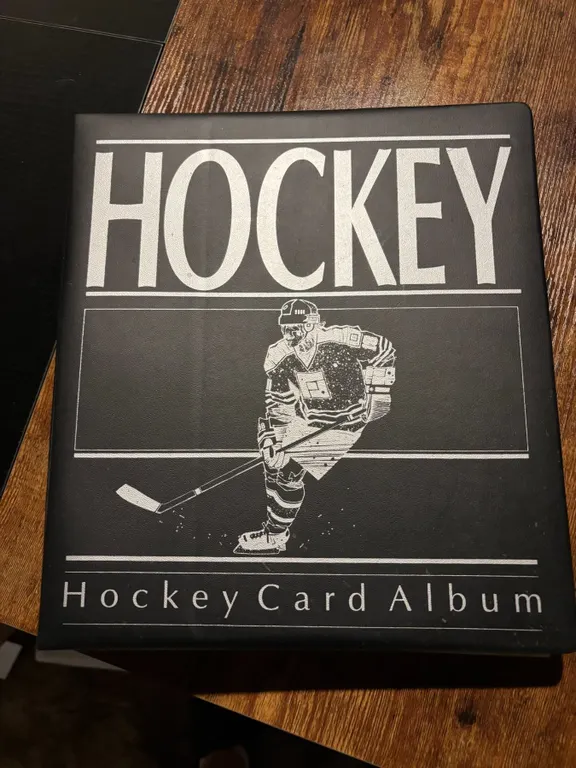 1991–92 Upper Deck NHL 700-Card Set w/Binder