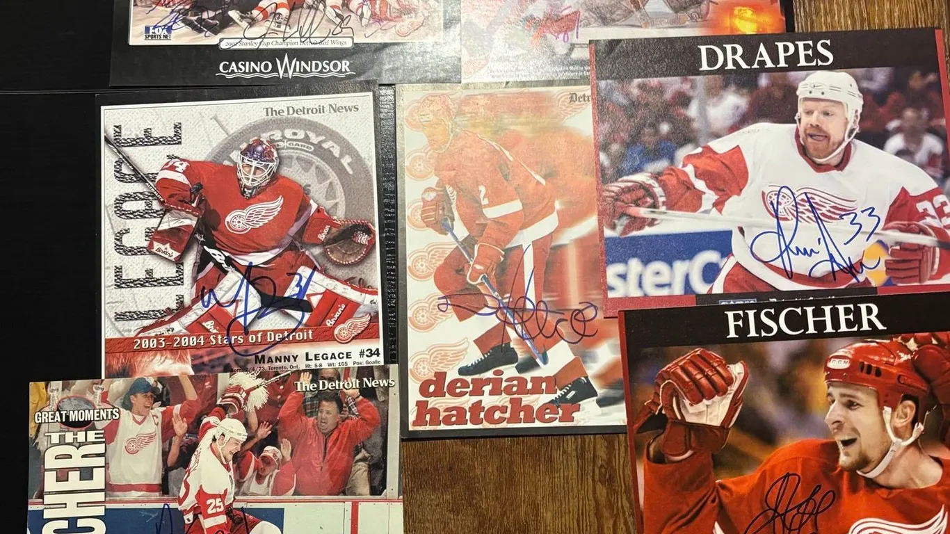 Detroit Red Wings Hand-Signed 2002 Cup Photos