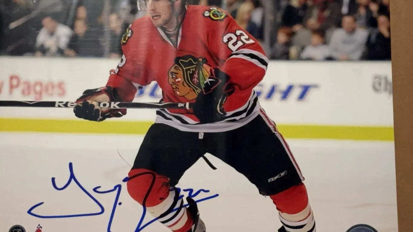 Autographed NHL Photo File Chicago Blackhawks