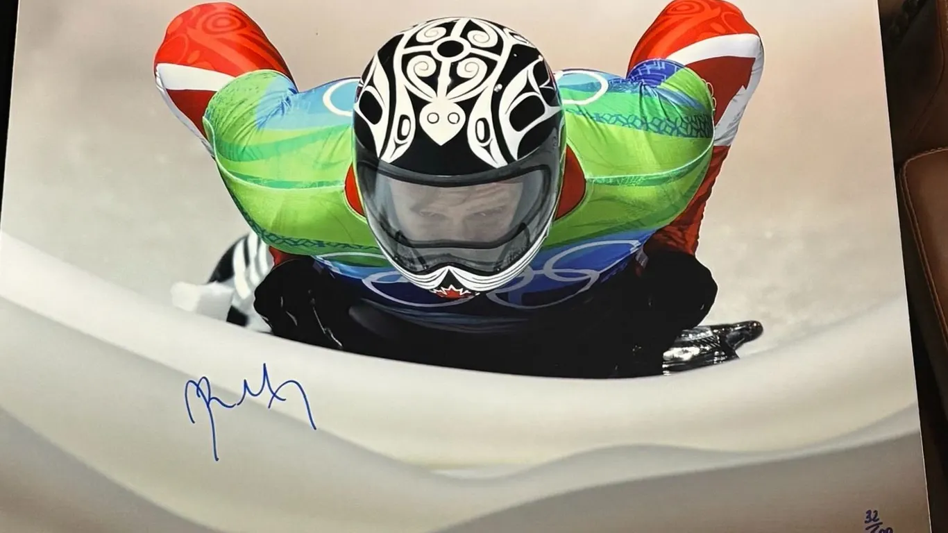 Mellisa Hollingsworth Signed 2010 Olympic Photo