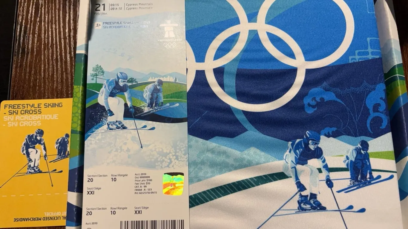 Vancouver 2010 Olympic Ski Cross Set With Bib