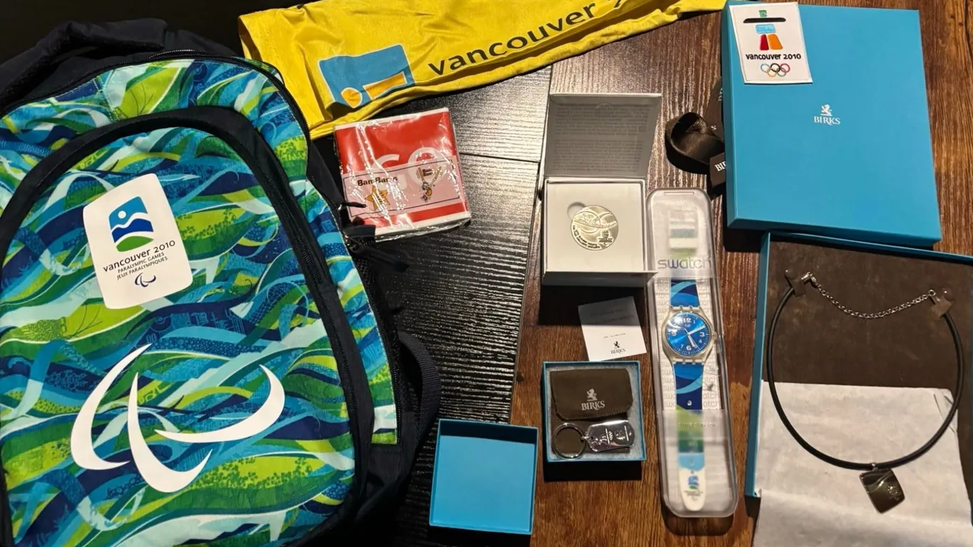 Vancouver 2010 Volunteer Gift & Memorabilia