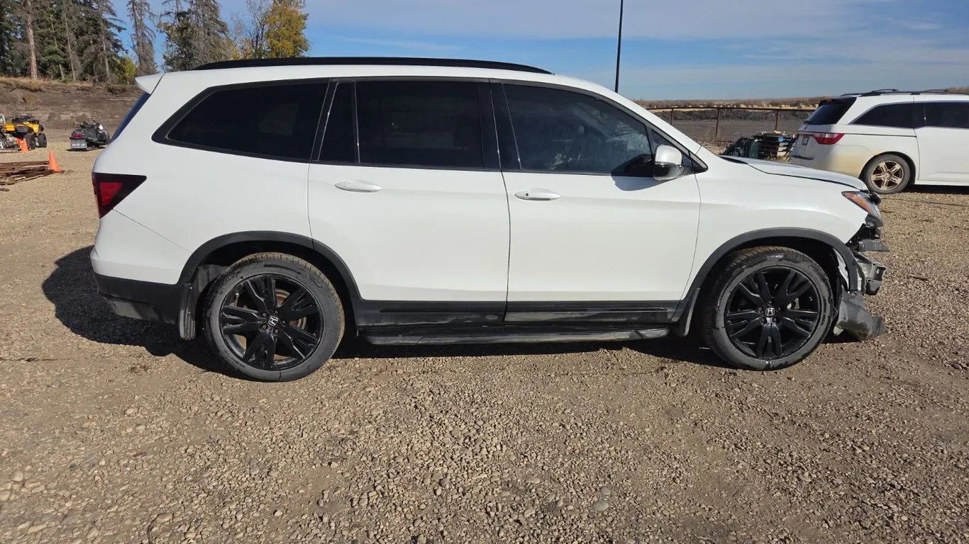 2021 Honda Pilot Black Edition AWD (Parts Only)