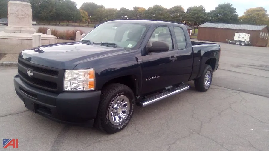 2011 Chevy Silverado 1500 Extended Cab Pickup Truck