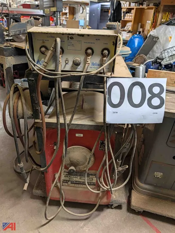 Lincoln Stick Idealarc 250-230 Welder