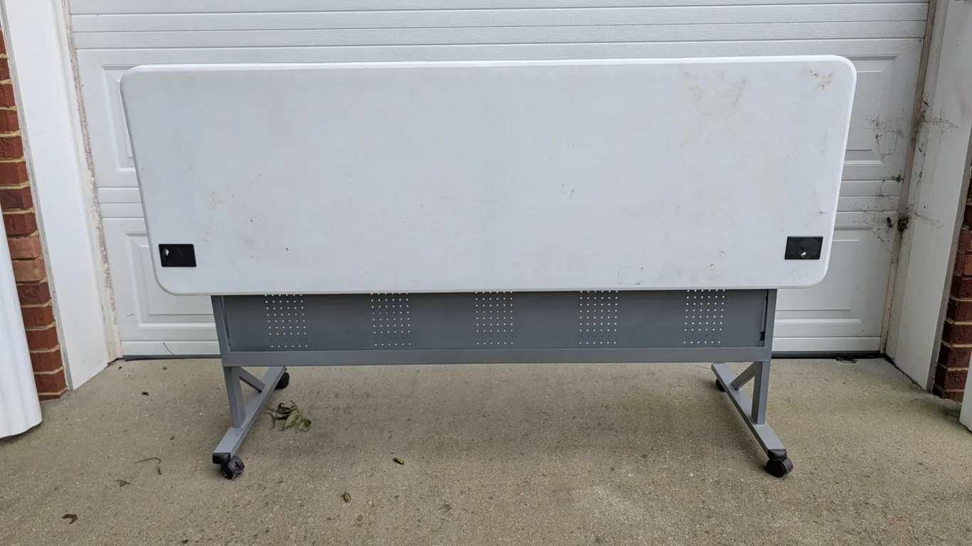 Uline Rolling Folding Table