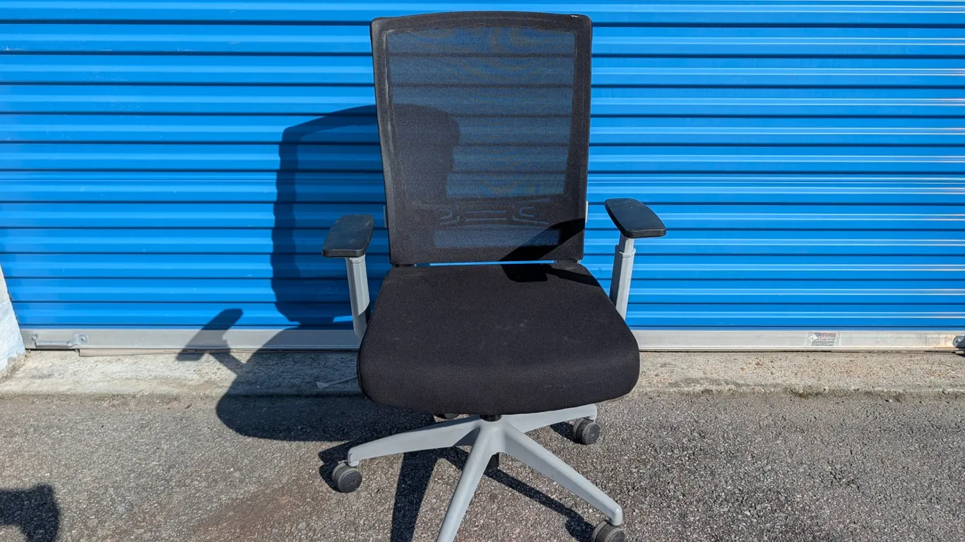 Adjustable Rolling Office Chair