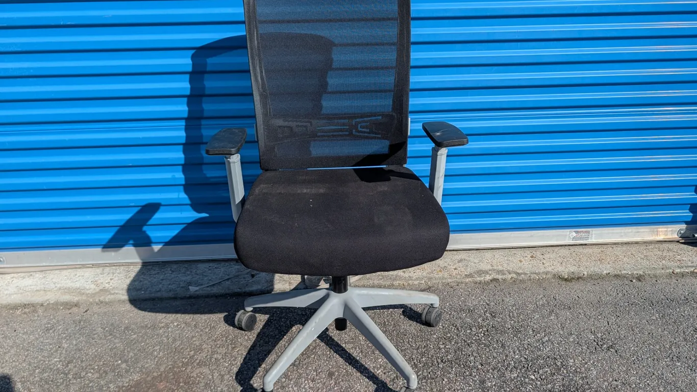 Adjustable Mesh Office Chair