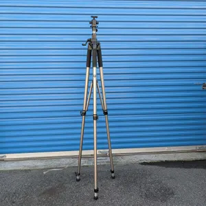 Glide Gear Metal Tripod