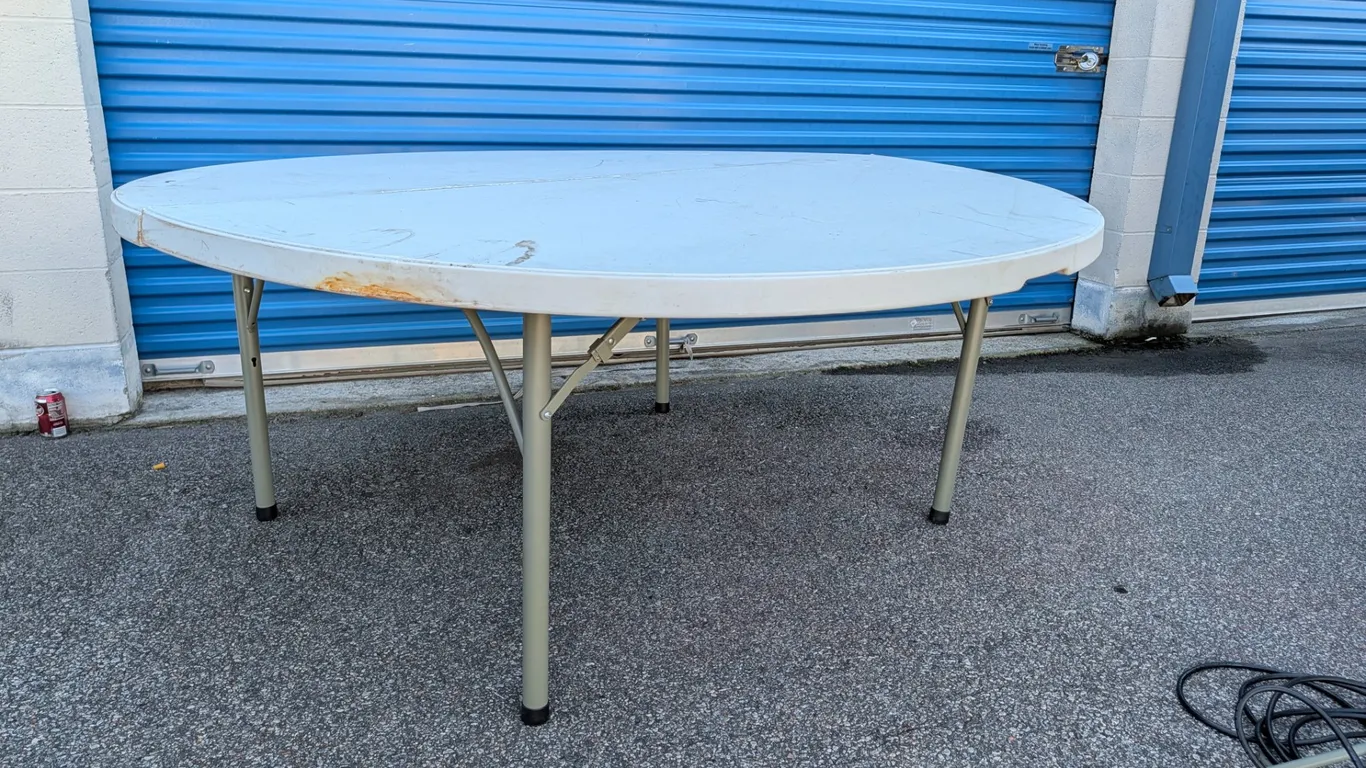 72-inch Circular Foldable Table