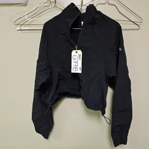 ALO Medium Cropped 1/4 Zip Pullover - Qty 1