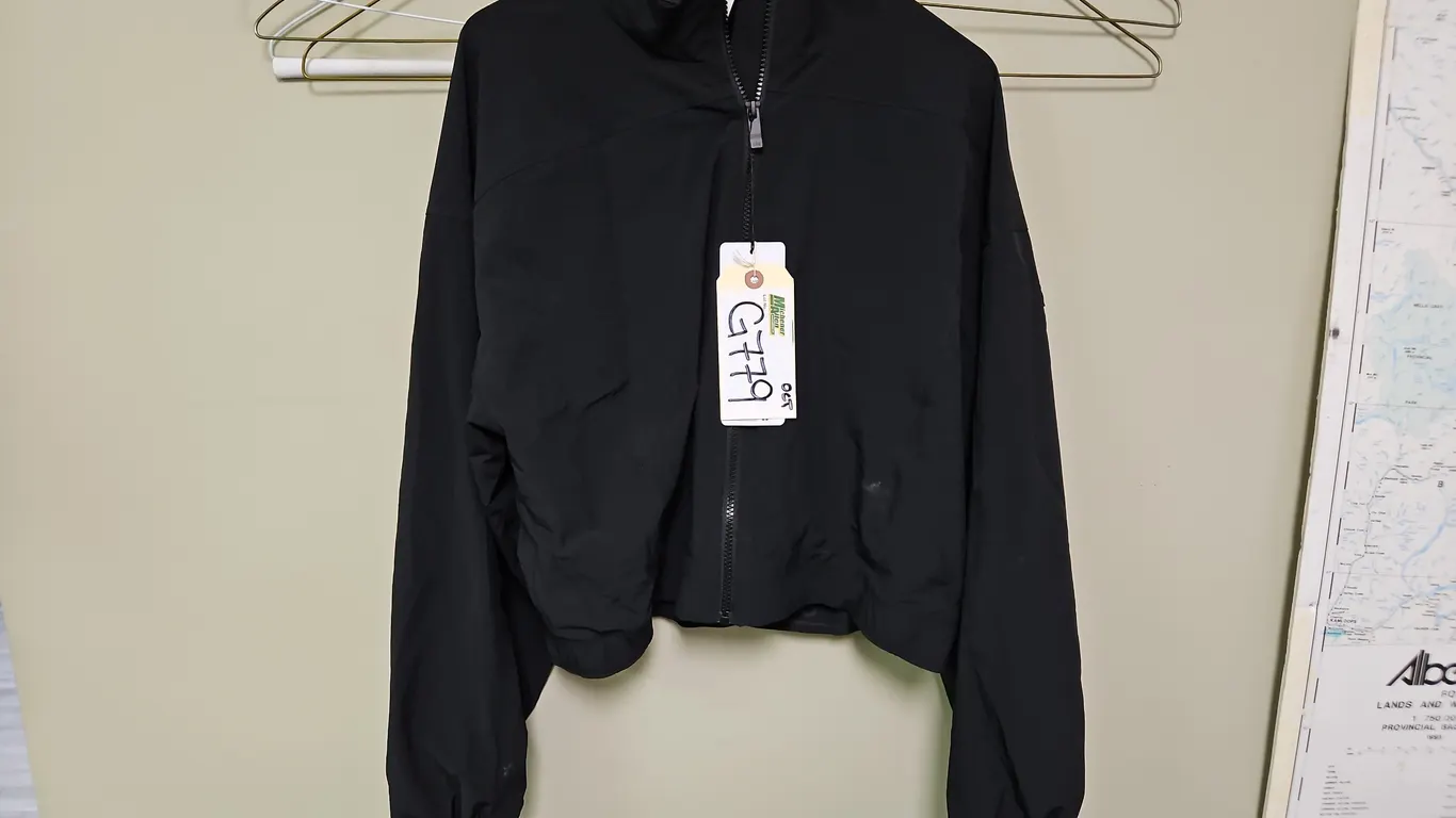 ALO Size Large Clubhouse Jacket - Qty 1