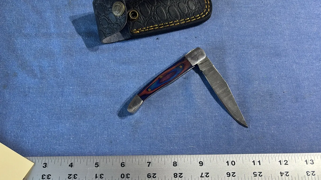 Damascus steel pocket knife