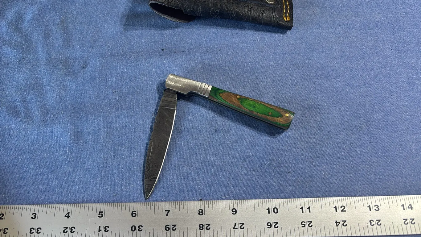 Damascus steel pocket knife