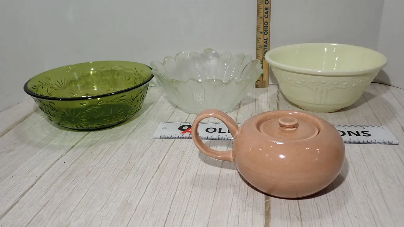 Russel Wright Coral Creamer & Homer Laughlin Apple Tree Bowl Group Lot