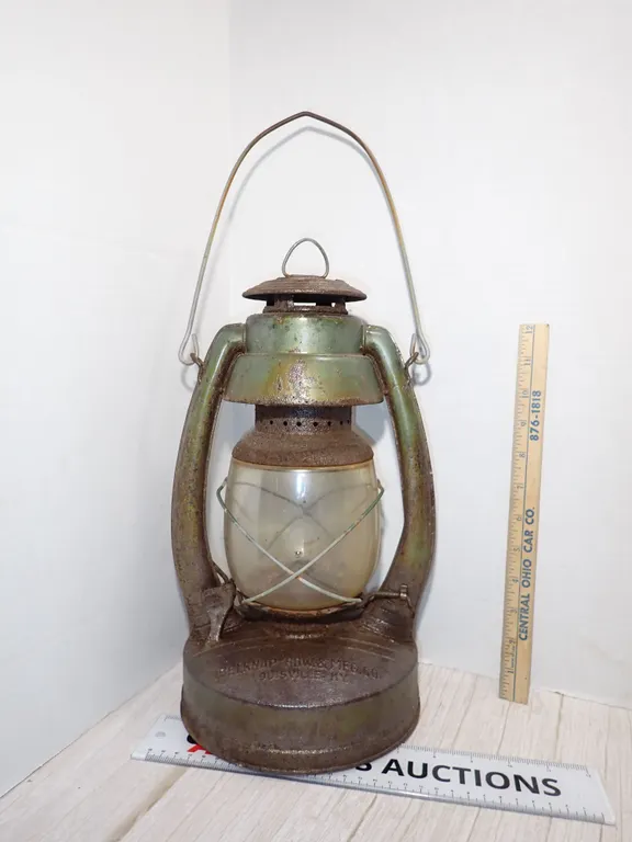 Belknap Blue Grass Air Pilot No. 2 Kerosene Lantern
