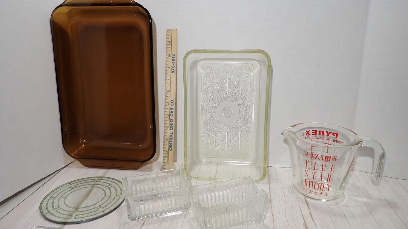 Vintage Pyrex Measuring Cup, Fire-King, & Federal Glass Kitchenware Lot - 6 Pcs