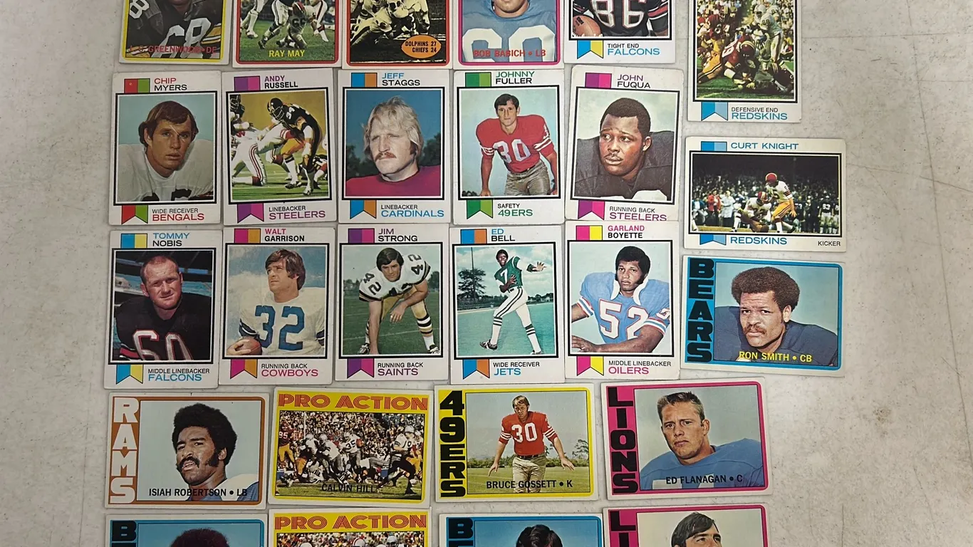 26 TOPPS NFL 1972-73 CARDS