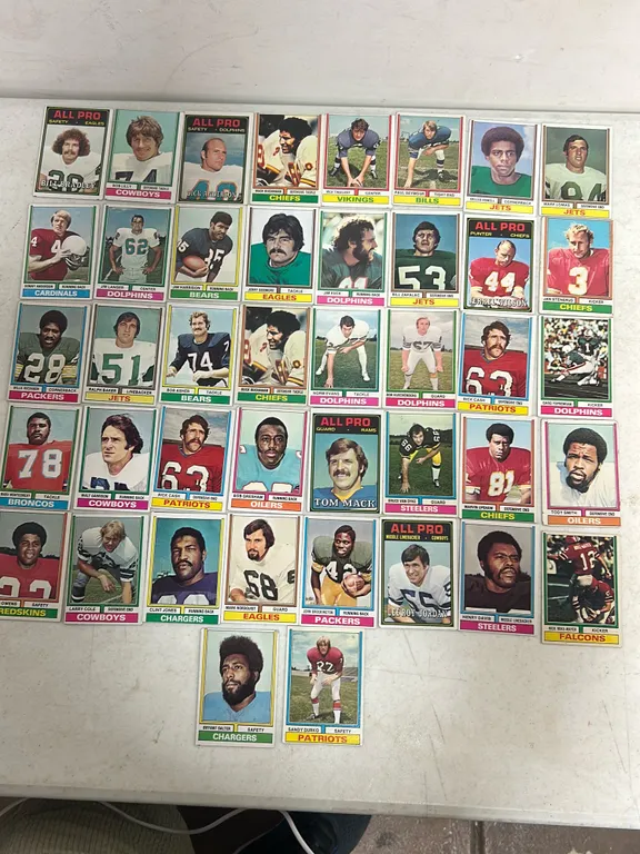 42 TOPPS 1974 NFL CARDS