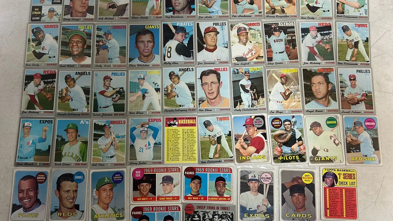 50 TOPPS 1969-70 MLB CARD