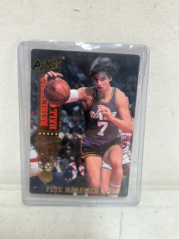 PETE MARAVICH 1993 24 KT GOLD CARD