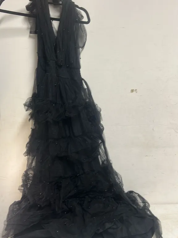 SLEEVELESS DRESS