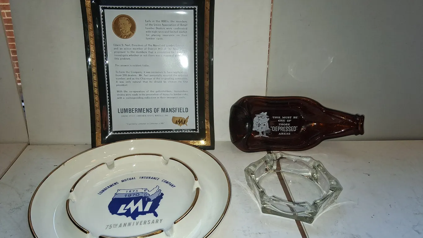 Vintage Lumbermens of Mansfield Plaque and ashtray with additional 2 vintage ashtrays
