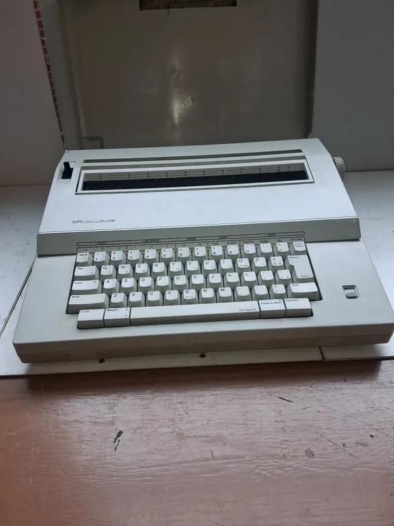 SEARS SR 1000 C Series Typewriter
