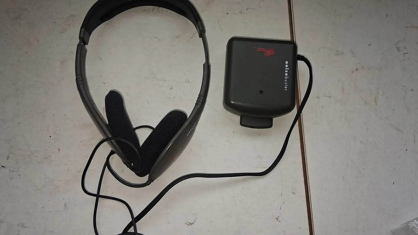 Noice Cancelation Technologies Noise Buster Headset