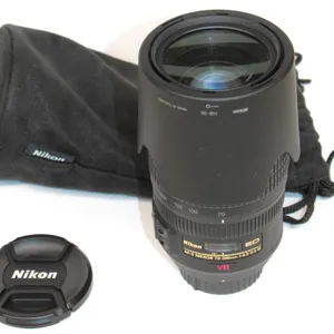Nikon AF-S NIKKOR 70-300mm f/4.5-5.6G VR Lens