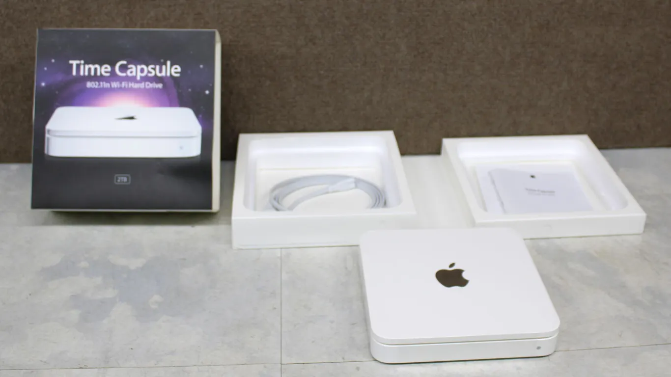 Apple Time Capsule 2TB Model A1409 With Box