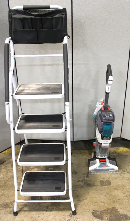 Shark CarpetXpert EX201 Cleaner & Step Ladder