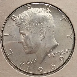 1969-D Kennedy Half Dollar $0.50 Circulated (40% Fine Silver, Denver Mint BU)