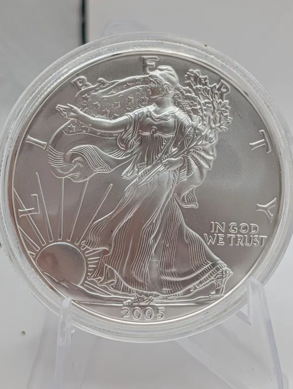 2005 American Silver Eagle $1 Brilliant Uncirculated (1 oz Fine Silver, Protective Capsule)