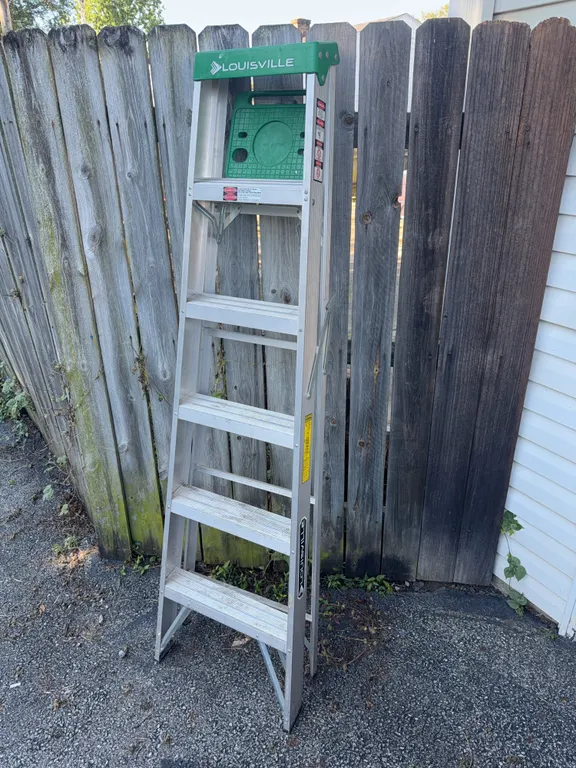 Louisville 6ft Aluminum Ladder