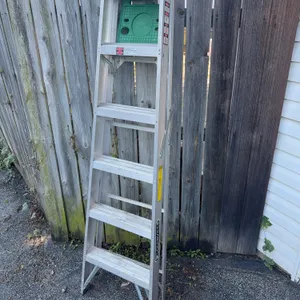 Louisville 6ft Aluminum Ladder