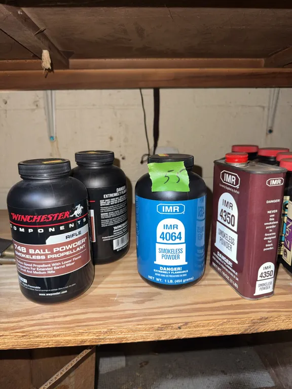Shelf clean out of gun powder for reloading