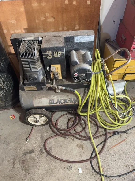 Blackmax 3Hp Air Compressor