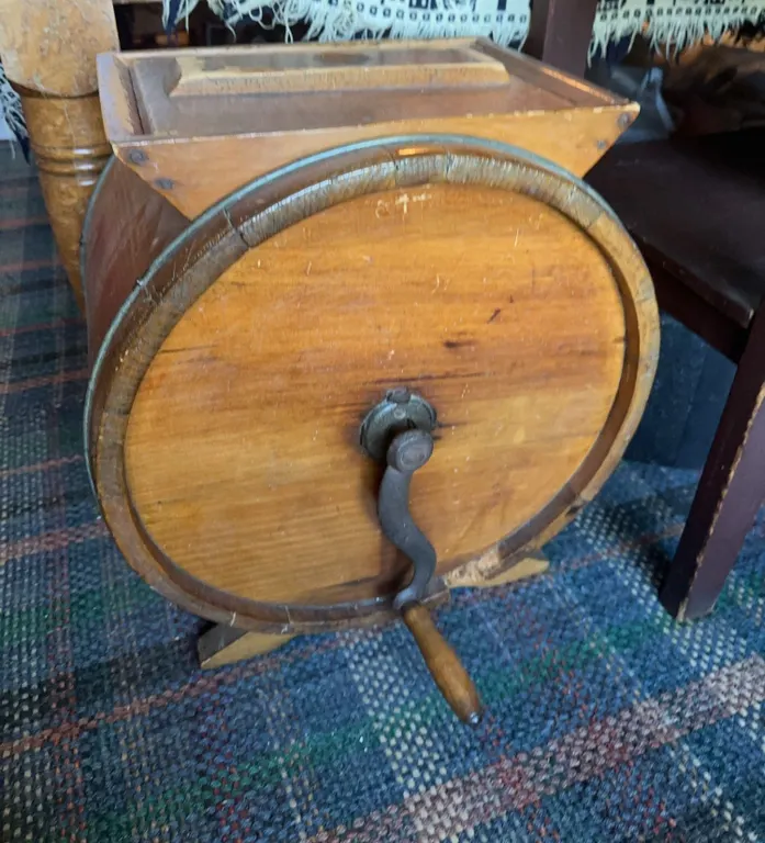 Rare antique cylinder butter churn-RCW Richmond