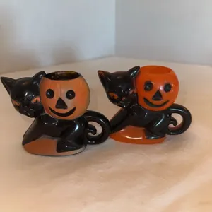 Pair of ROSBRO cats with jack-o-lanterns – vintage Halloween