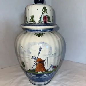 Rare hand painted large Dell ginger jar
