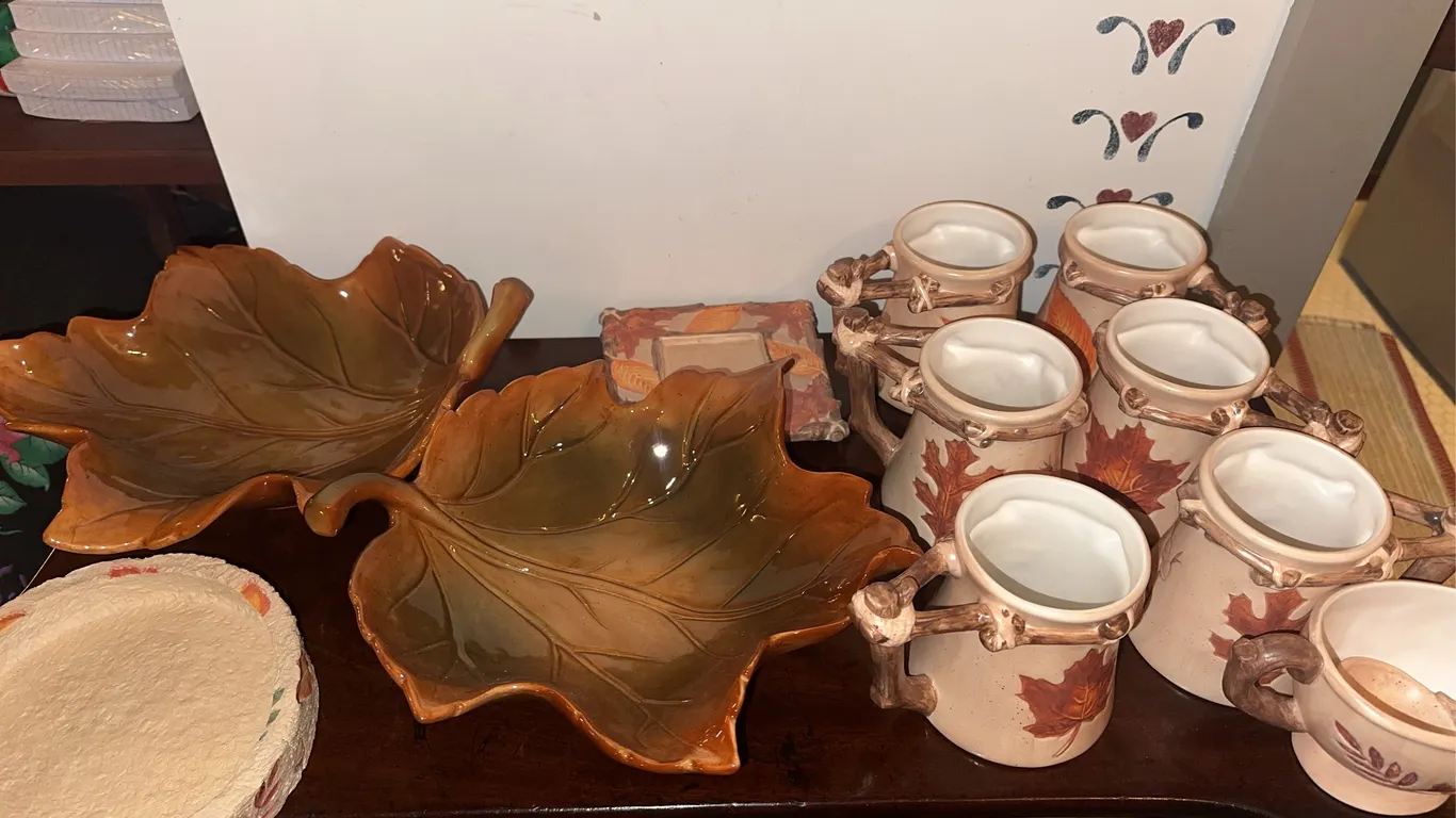 Harvest cups and serveware