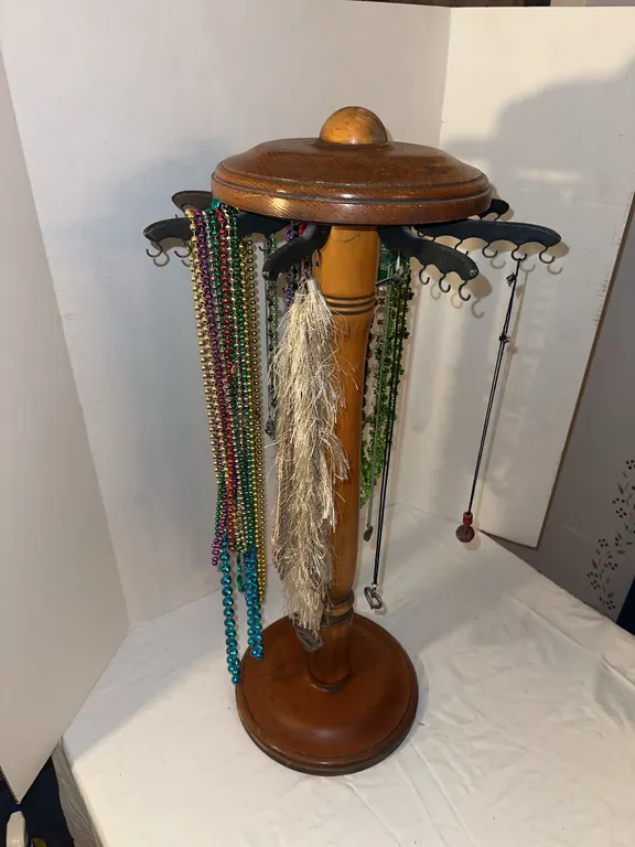 Unusual necklace display/tower