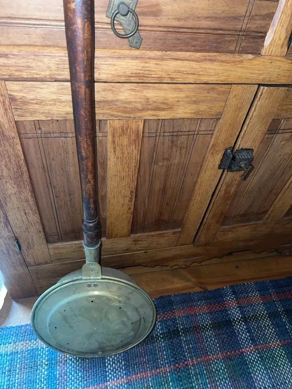 Vintage brass bed warmer pan