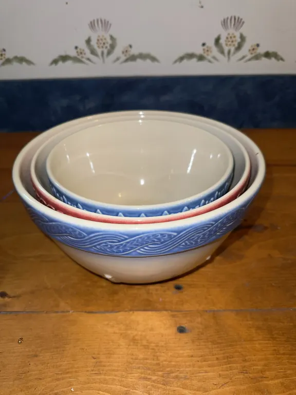 Longaberger pottery - 3 nesting bowls