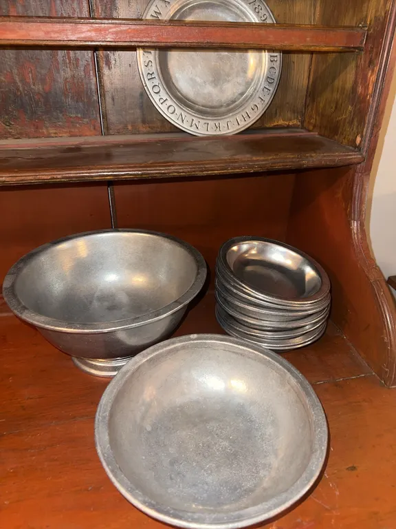 Wilton pewter-large and small bowls