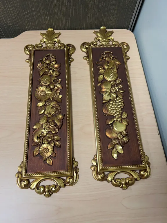 Pair Dart Ind. 1971 Wall Plaques With Floral and Fruit Motifs