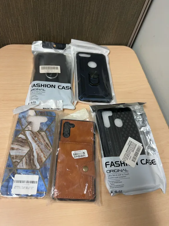 Smartphone Cases for iPhone and Samsung Models